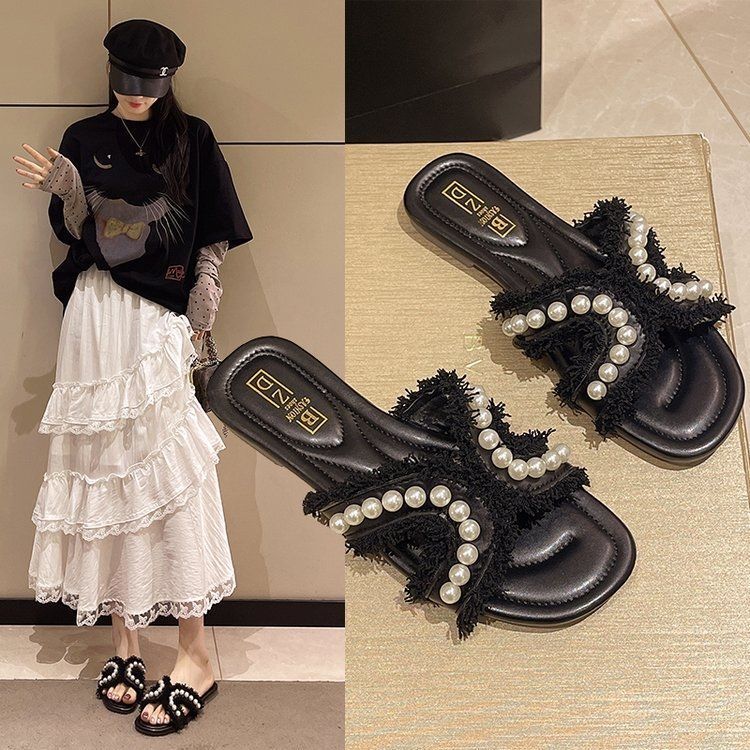 Korean version of versatile Internet celebrity sandals soft surface breathable pearl slippers women's wear 2025 summer new flat bottom fashion