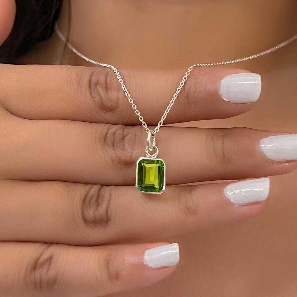 Statement Look Green Peridot Gemstone 925 Sterling Silver Pendant Necklace 18"
