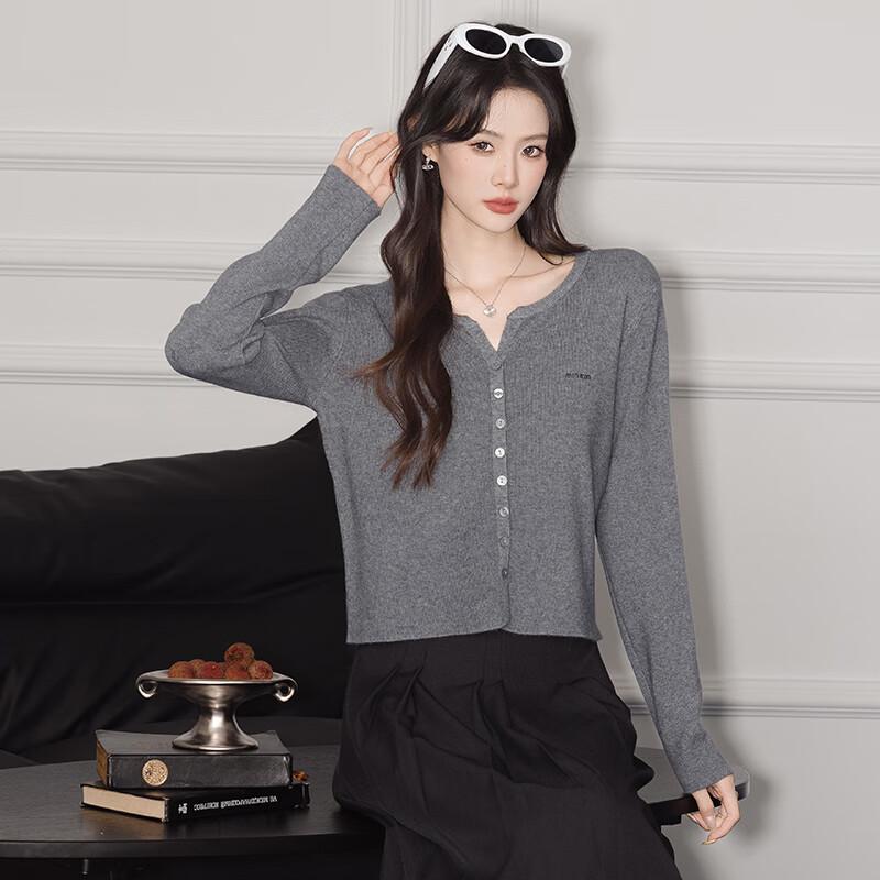 

Women s Temperament Age-Reducing Knitted Cardigan One Size