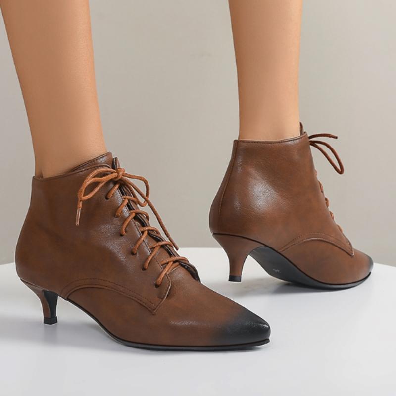 Klasyczne Botki Damskie Niski Obcas Krótkie Botki Sznurowane Skórzane Brązowe Obuwie na Imprezę do Tańca Jesień Zima 2025