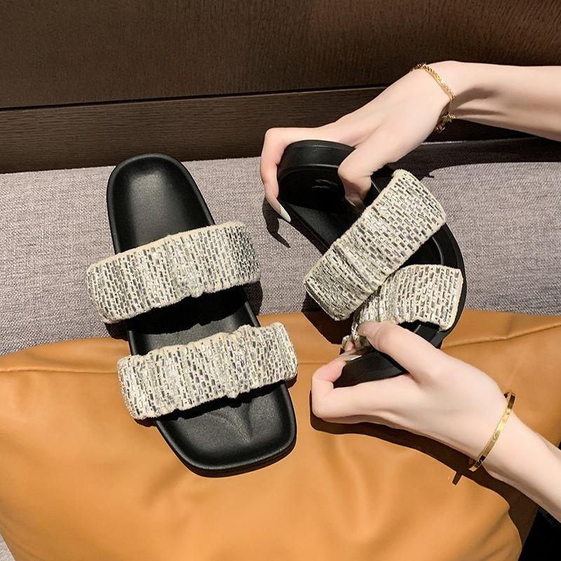 Fashion Fashionable and Versatile Exquisite Rhinestone Platform Sandals for Women 2025 Summer New Flip Slippers Son Beach Sandals