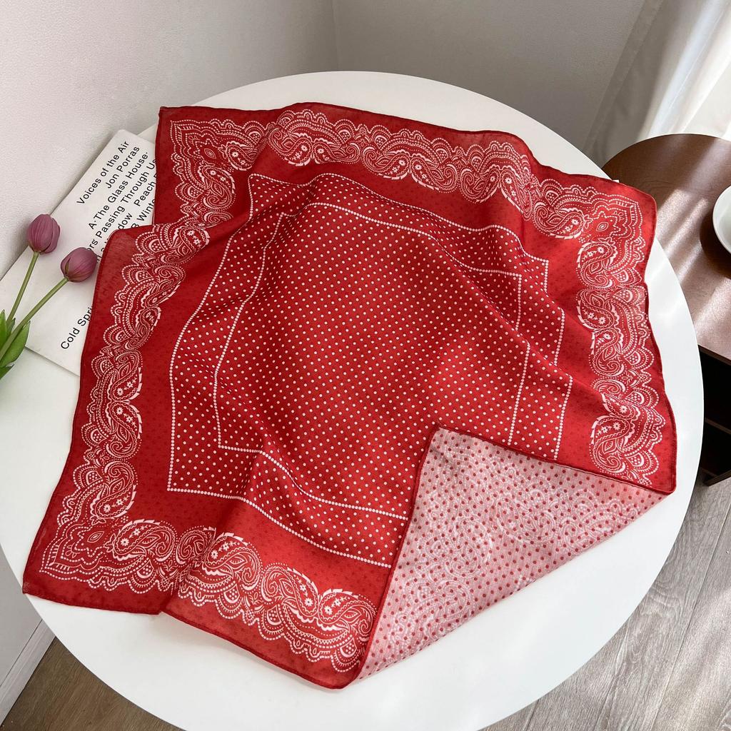 Summer new double-sided velvet scarf air-conditioned room with shawl women travel photo thin sunscreen 61 small square scarf