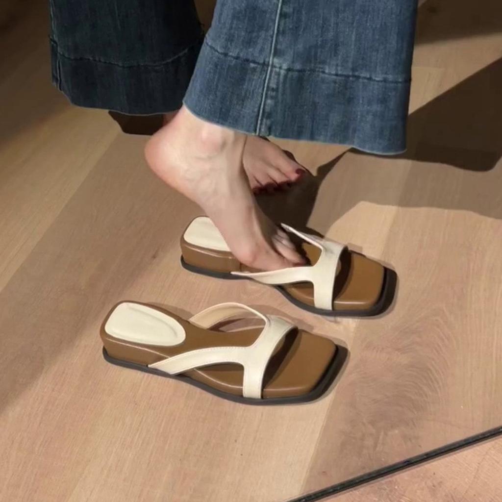 Summer new square head flat bottom cool slippers women's skirt one word beach cool slippers women wear flat shoes