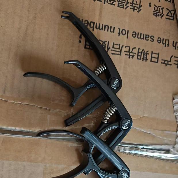 Bakelite Folk Guitar Capo: Classic Ukulele & Guitar String Peg Transposition Clip