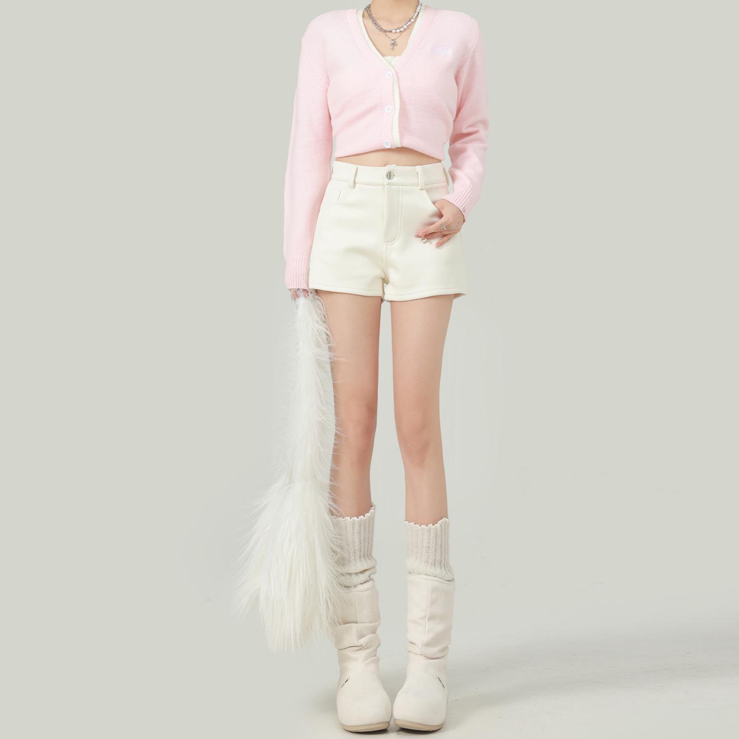Women s High-Waisted Fluffy White Spicy Girl Elastic A-Line Casual Shorts 2025 Winter Collection XL