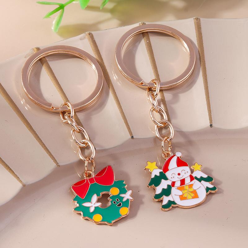 Cute Enamel Christmas Keychain Snowman Santa Claus Key Ring Pendant for Key Holder Women Girls Handbag Charms DIY Jewelry Gift