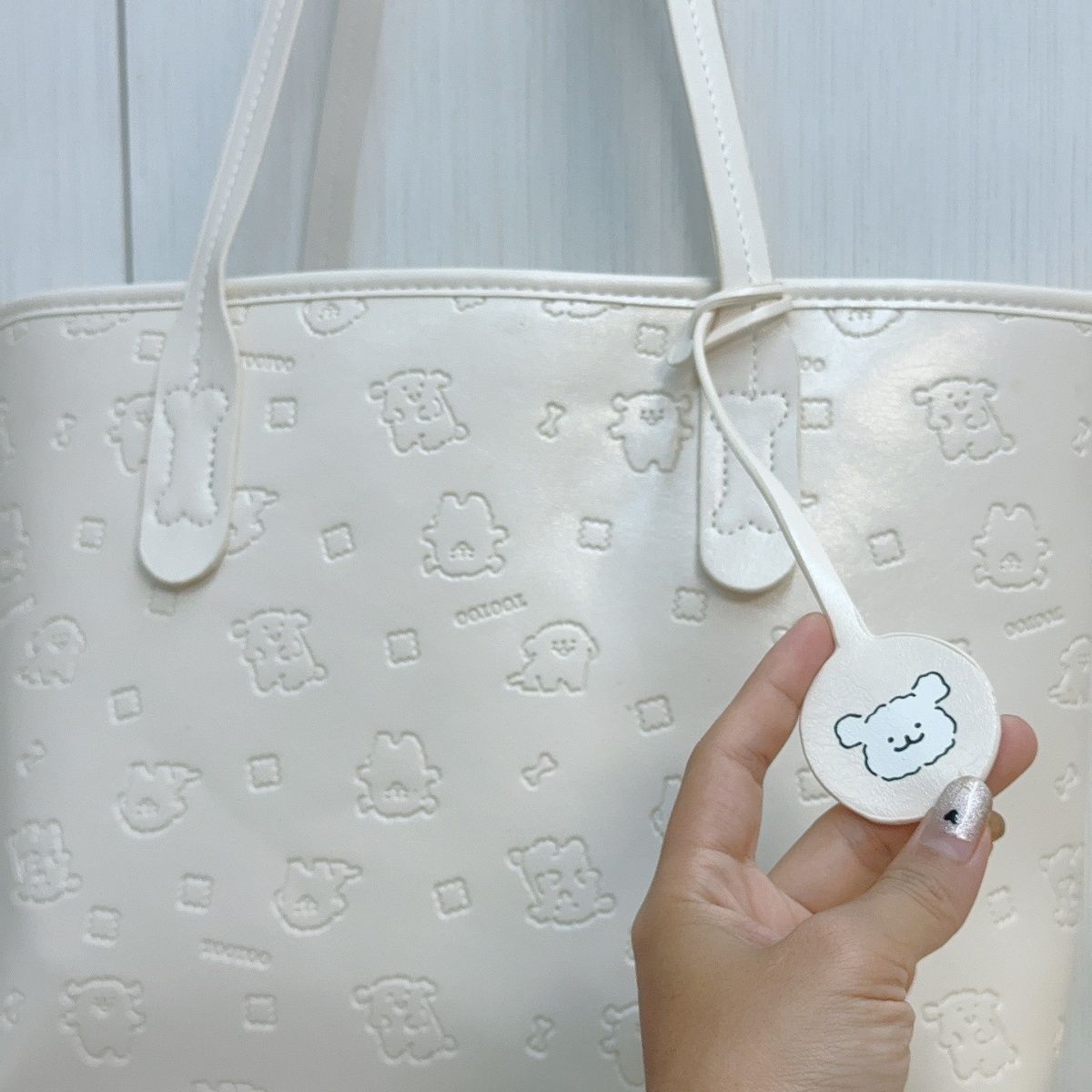 

Large-capacity bags, women s bags, summer versatile 2025 new high-end shoulder bags, popular commuter tote bags this year