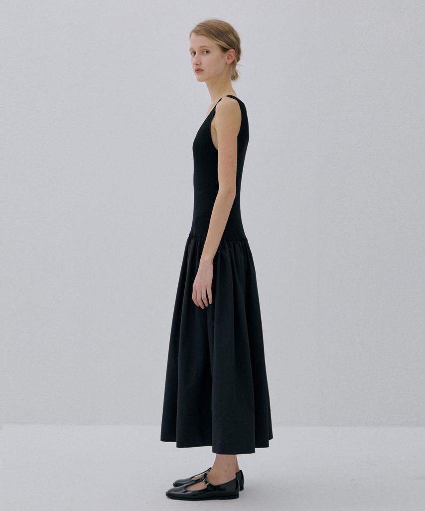 Ssikeoseun Knit Texture Block Sleeveless Dress - Black