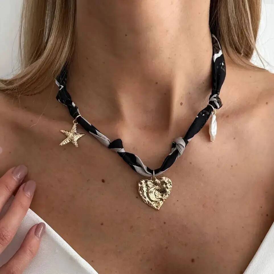 

SHIXIN Vintage Leopard Print Chiffon Fabric Choker Necklace for Women Trendy Heart Pendant Necklace Neck Accessory Jewelry Gifts