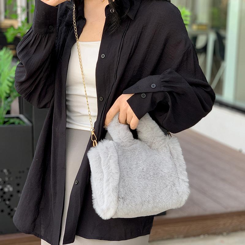 Winter Faux Fur Shopper Tote Bag for Women Plush Handbag Designer Fluffy Wool Shoulder Bag Women Furry Crossbody Messenger Bag KTB