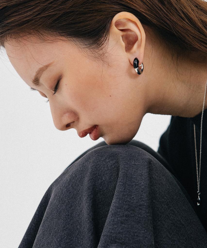 Tacit Onyx Pebble Earring