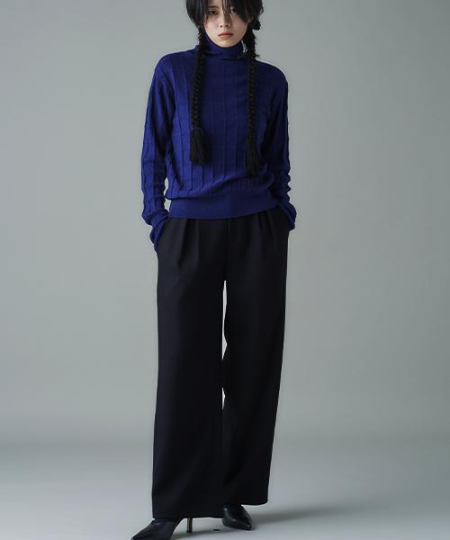 ROHEE APPAREL Wide Tapered Fit Pants / Black