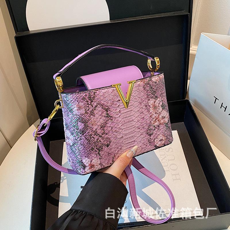 

Новый узор крокодила с отделением, золотистый V-образный, высококлассный, универсальный, портативный, на плечо, через плечо фиолетовый