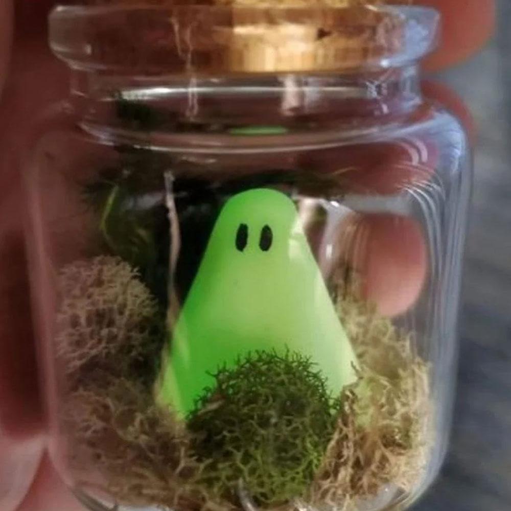 Resin Mini Pet Ghosts In A Jar With Moss Craft Glow In The Dark Little Ghost Glass Dome Decor Luminous Ghost Figurines
