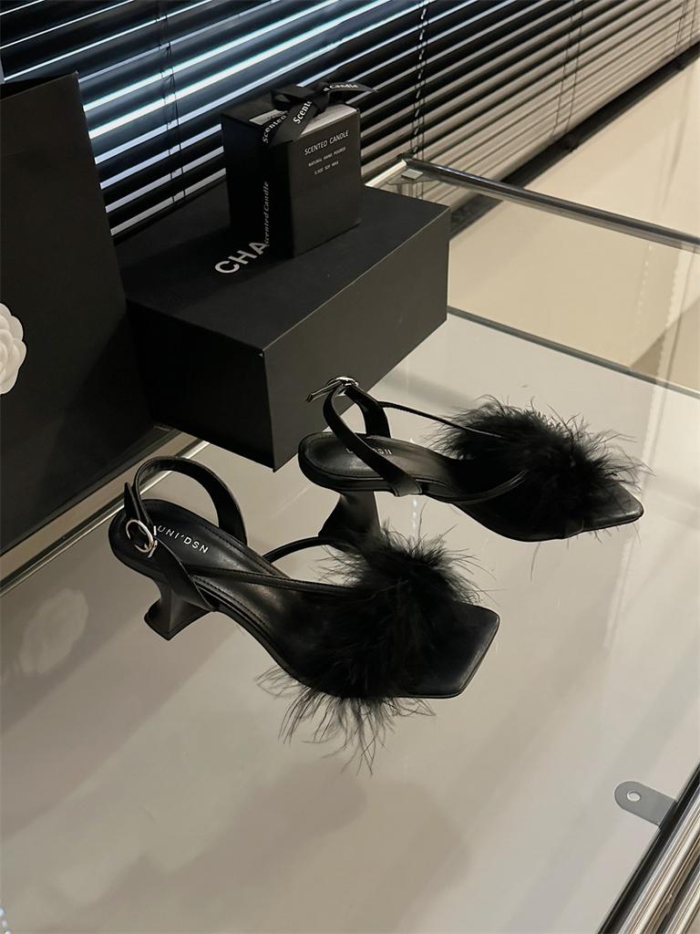 Square Head Thick Heel High Heels Fairy Summer Wear 2025 New Thin Heel Buckle with Mezzanine Toe Feather Sandals