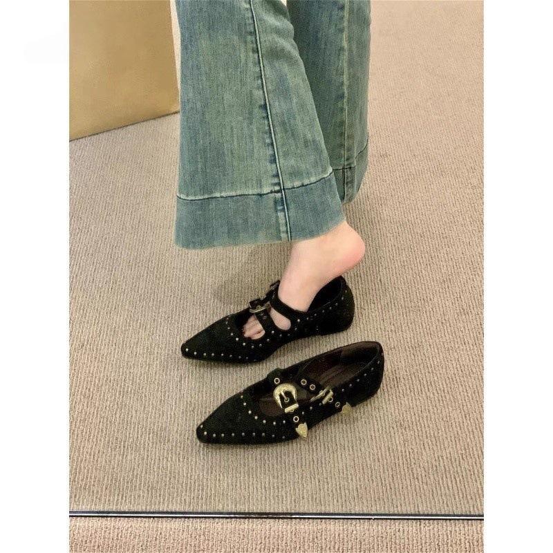 Retro Inner Height Increase Mary Jane Shoes Women's 2025 New Huge Good-looking Niche Rivet Pointed Ballet Shoes