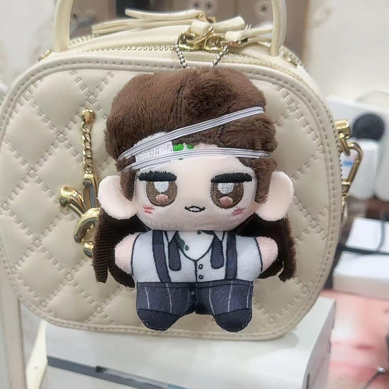

Identity V Official Plush Series: Gravekeeper, Antiquarian, Professor, Crimson Lady, Fisherwoman, and Starfish. 10 cm