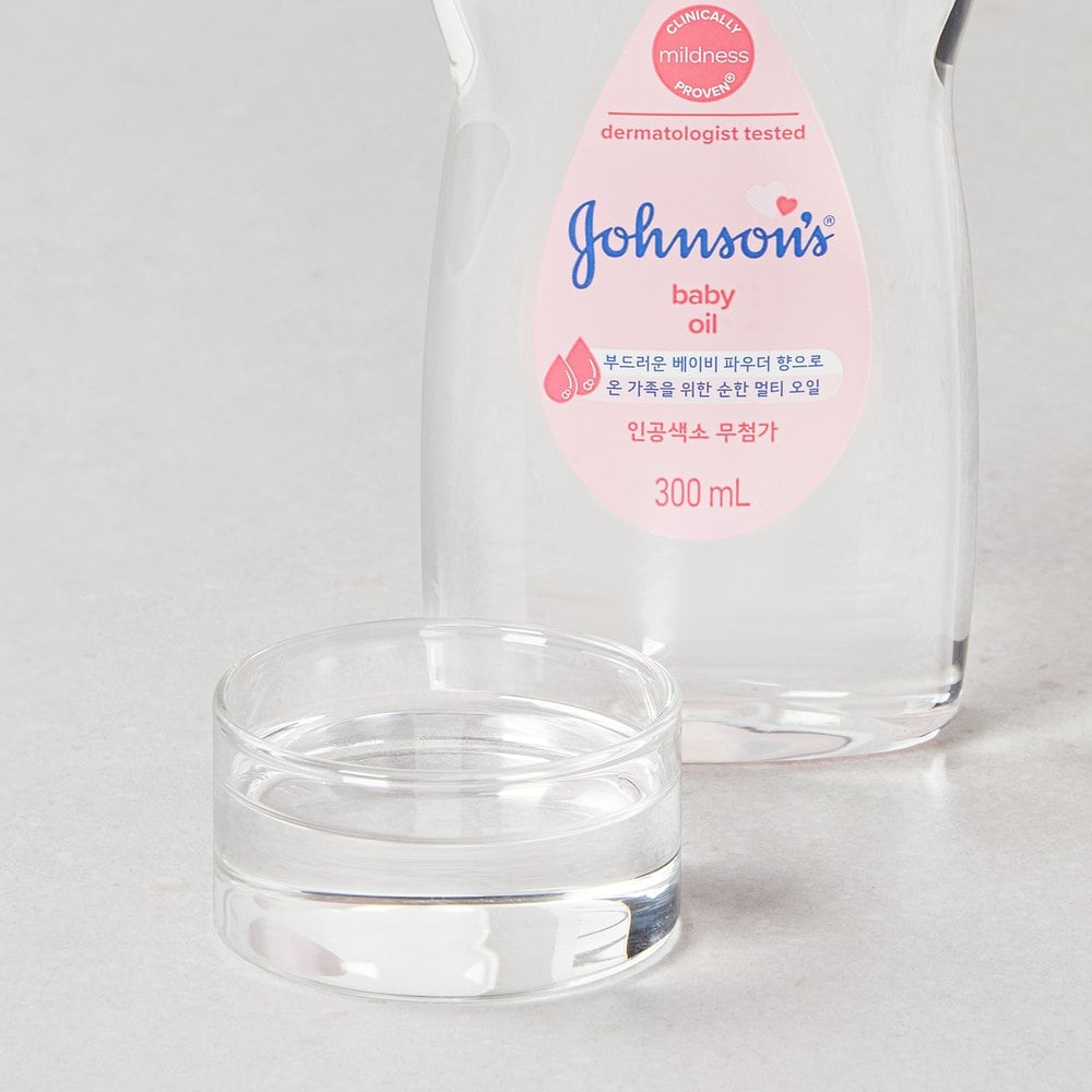 Johnsons Baby Oil 300mL [Portable]