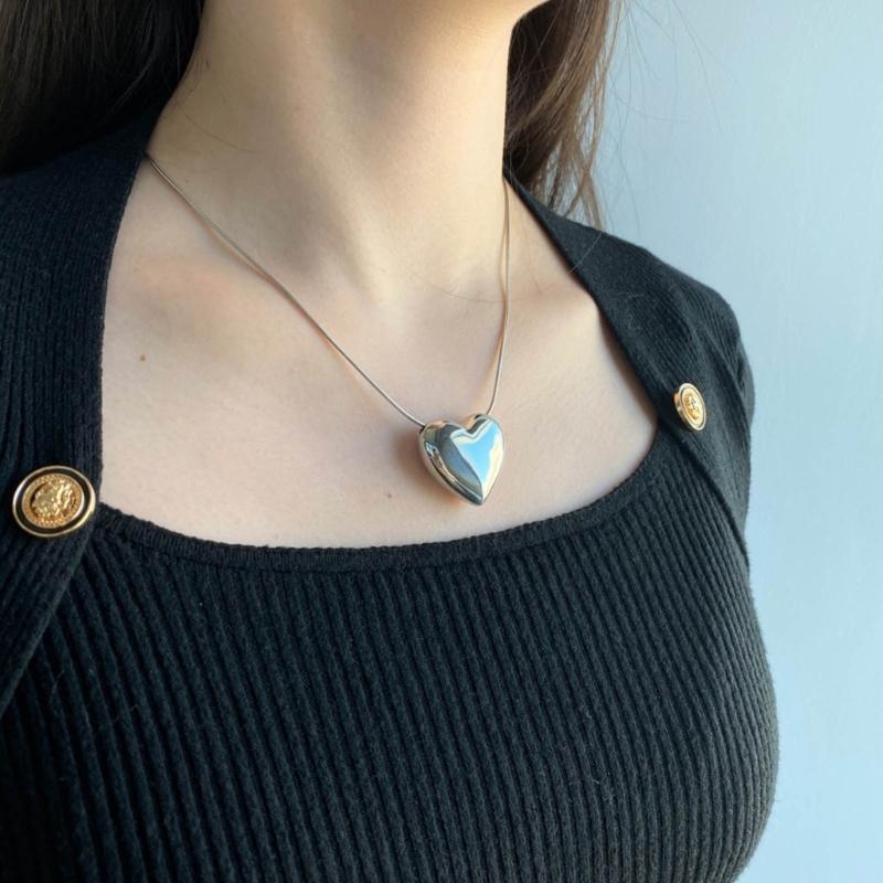 Dainty Two-Sided Heart-shaped Pendant Necklace Vintage Hip-hop Sweater Chain Lightweight Choker Necklace Ornament