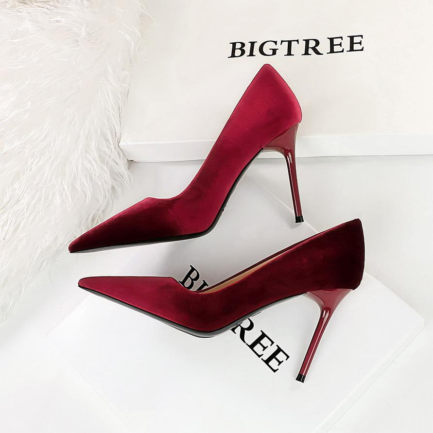 Women's Fashion Thickened Suede Banquet High Heels Shallow Mouth Pointed Single Shoes