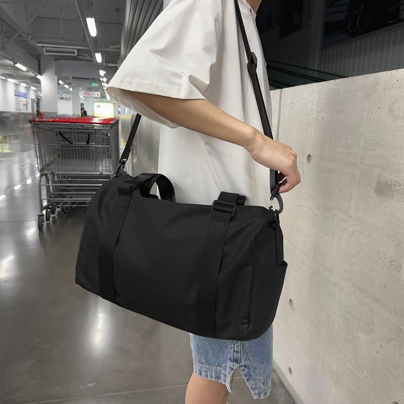 Couple Model Simple Casual Dry and Wet Separation Sports Gym Bag Can Be Used To Cover The Lever To Reduce Pressure on The Travel Bag