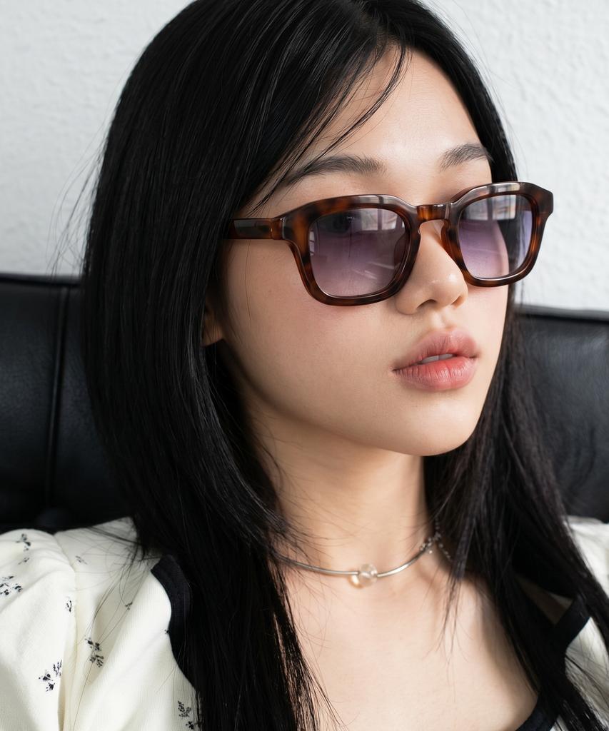 Tukyubeu Modern Crown Panto Sunglasses(Leo Pard)