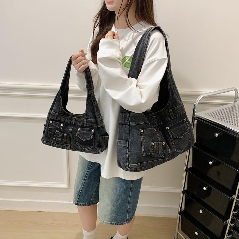 Washed Denim Slouchy Hobo Bag with Multiple Front Pockets Casual Large Capacity Shoulder Purse for Women Daily Travel