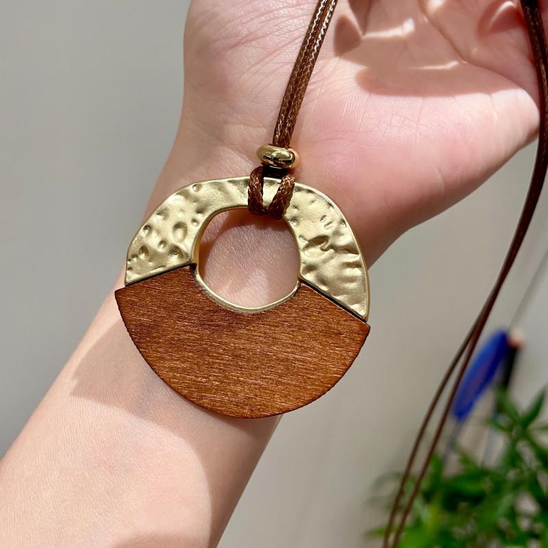 

Модное ожерелье для женских украшений