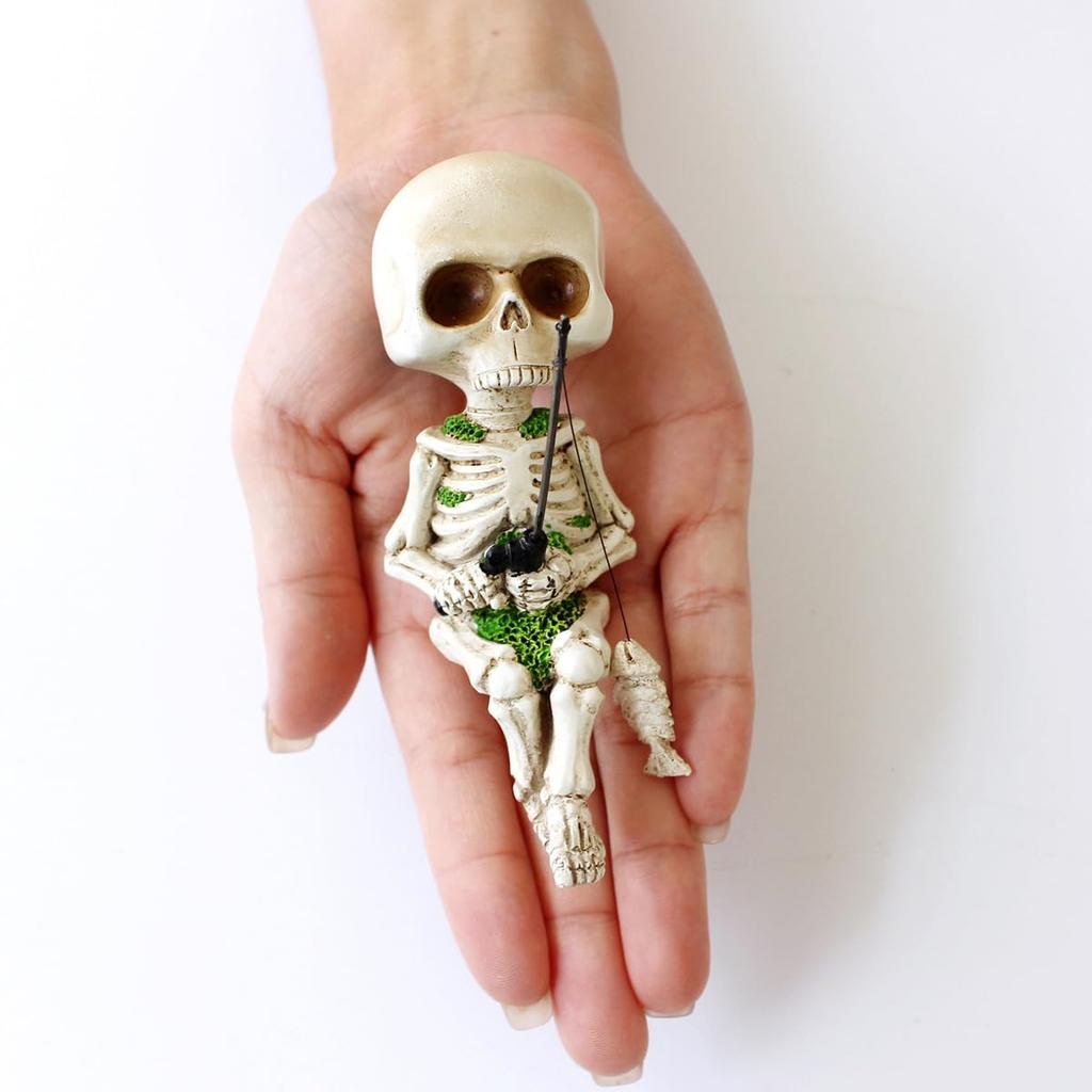Skull Halloween Skull Fishing Realistic Miniature Garden Skull Halloween Horror Resin Skull Halloween Stage Scary Interior Set of 2 Figurine, Skull,