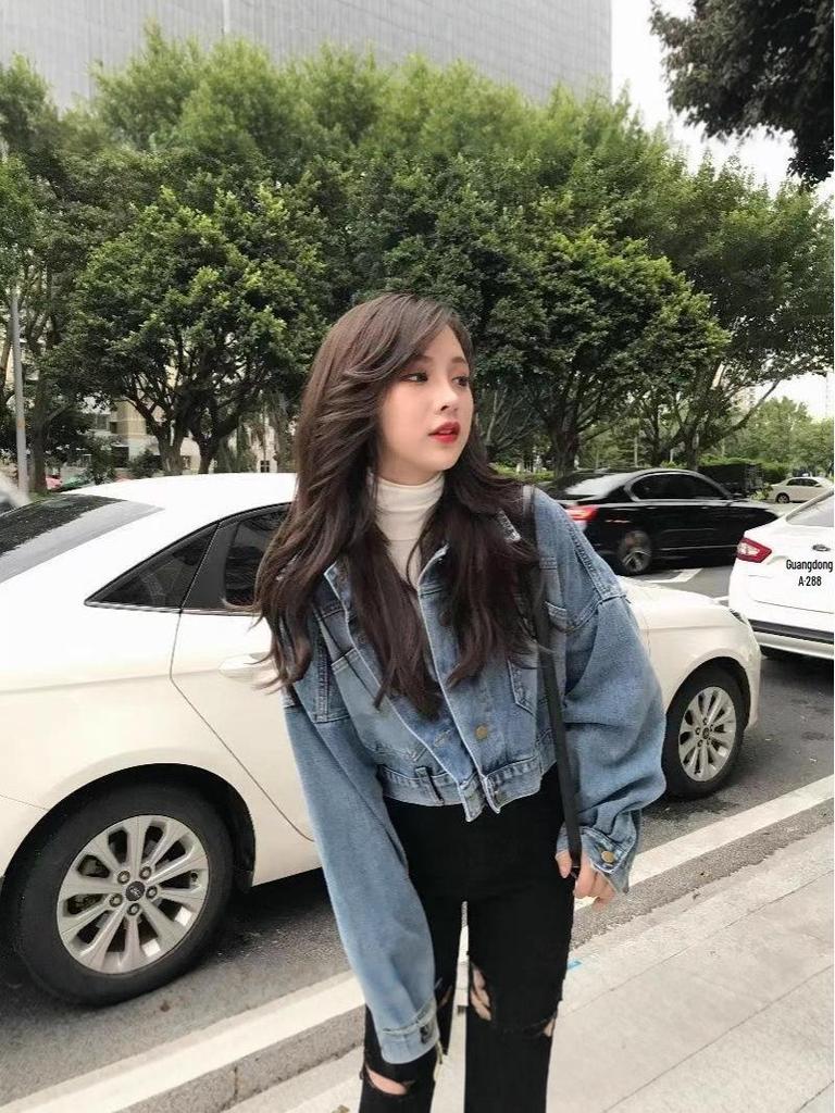 2025 Autumn Women's Korean Style Loose Batwing Sleeve Cropped Denim Jacket