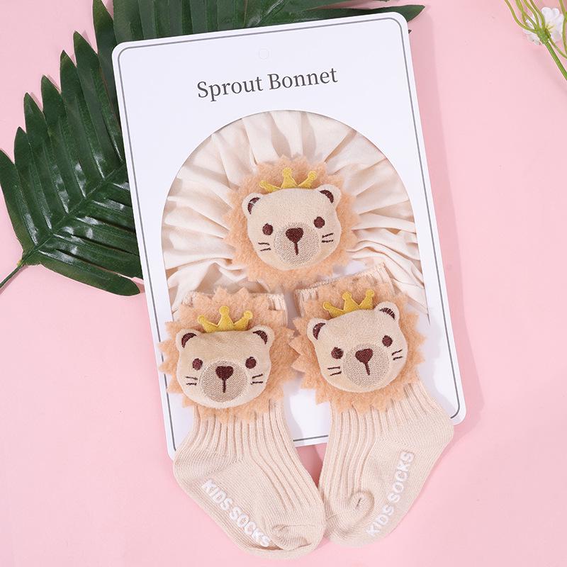 Autumn Style Pure Cotton Cartoon Hat & Sock Set for Newborns - Unisex