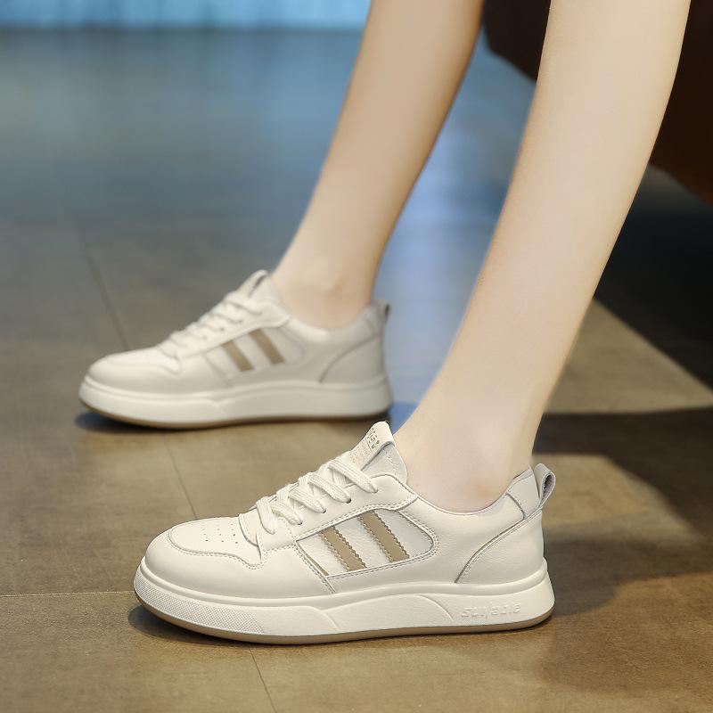 Little white shoes women's spring and autumn new versatile thin flat bottom soft sole light student leisure sports board shoes women's