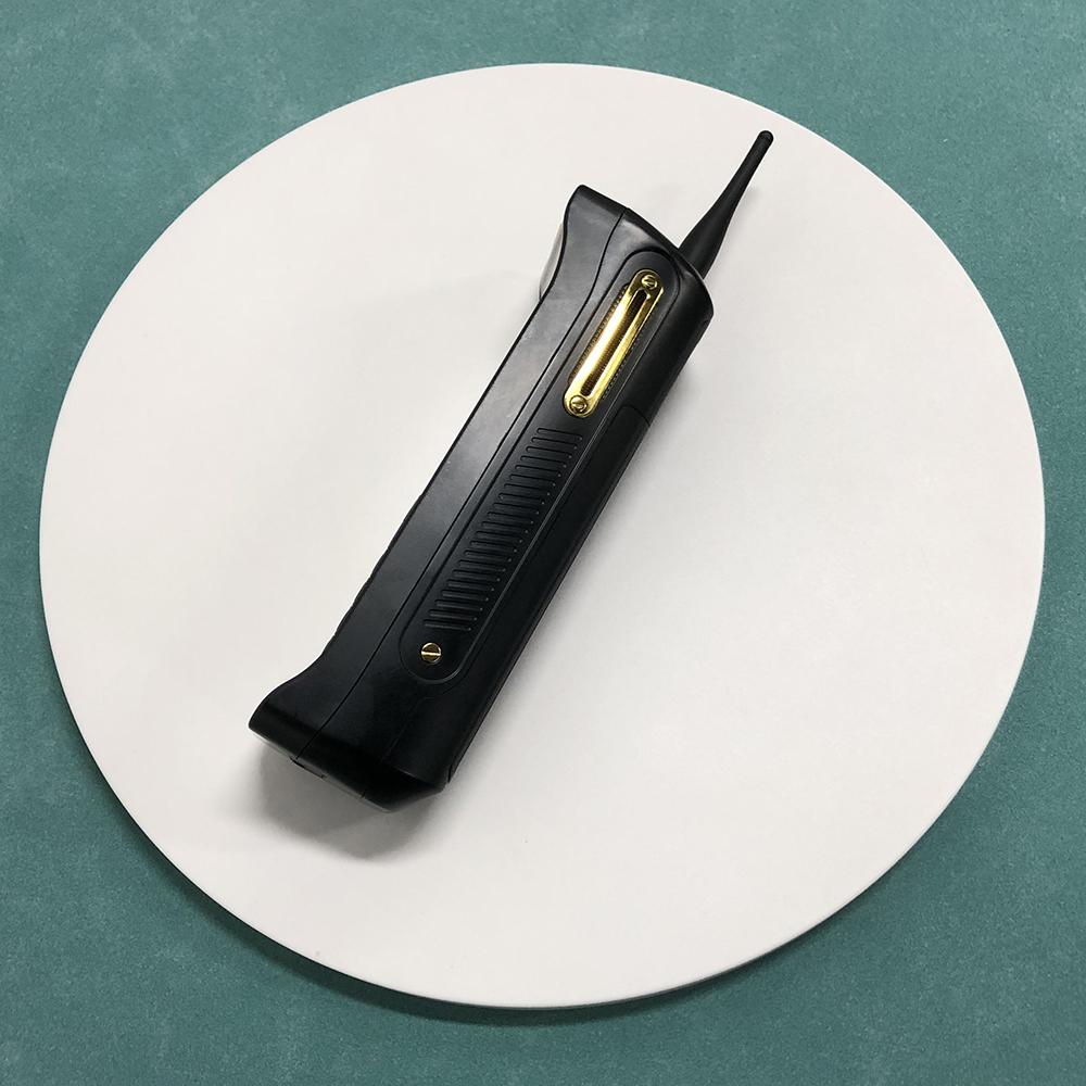 C10 4G-knapp mobiltelefon 2,6 tommers berøringsskjerm Dual SIM stor høyttaler 6800mAh super lang standby lommelykt retro klassisk mobiltelefon