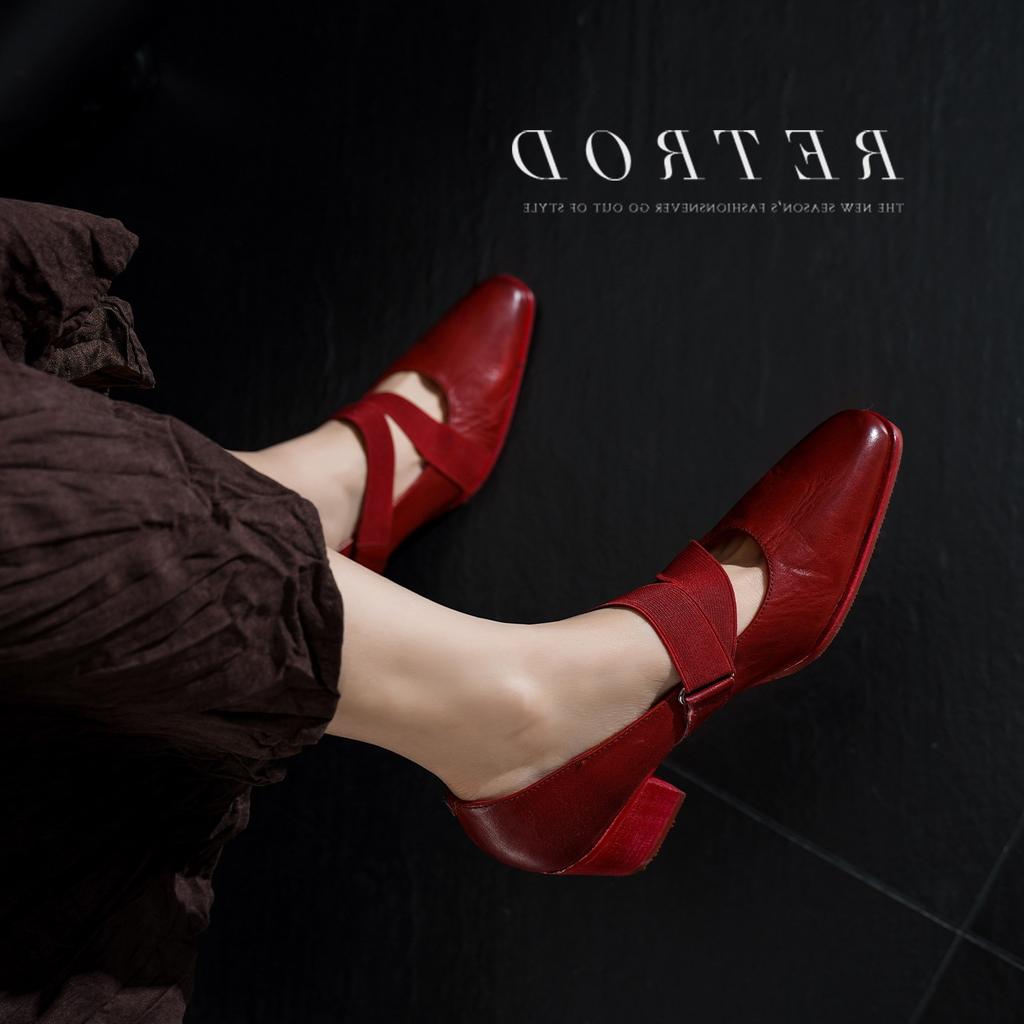 Small Leather Shoes Women's Square Head Horse Leather Niche Design Thick Heel Single Shoes Retro Feeling Washed Black