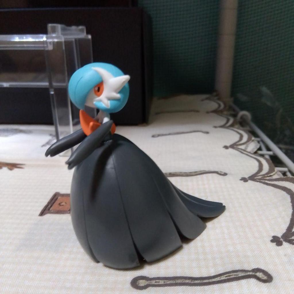 [USED] Moncolle Black Mega Gardevoir Black Rayquaza (equivalent to ml size)