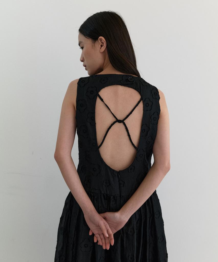 Majone Back Hole Dress_Lace