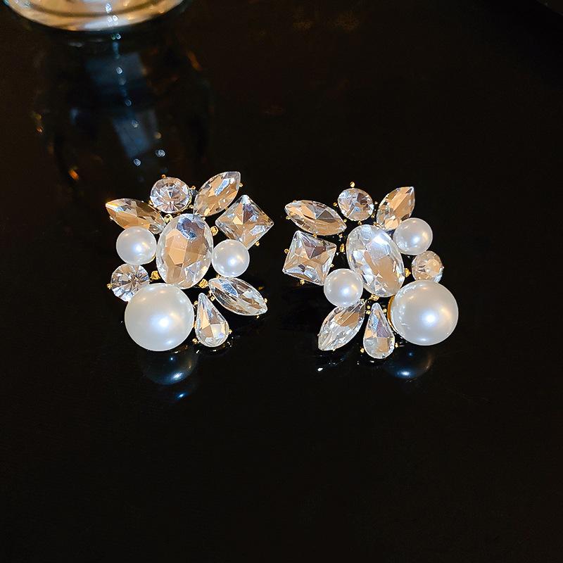 Zircon Irregular Round Pearl Earrings Light Luxury Premium Stud Earrings French Exquisite Versatile Earrings