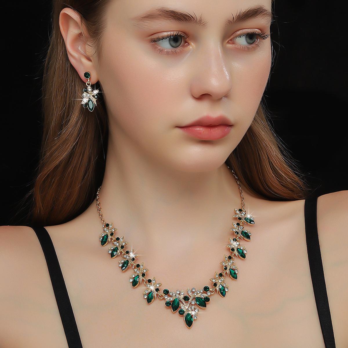 

Cross border New European and American Alloy Bridal Necklace Earring Set Banquet Party Exaggerated Fashion Female