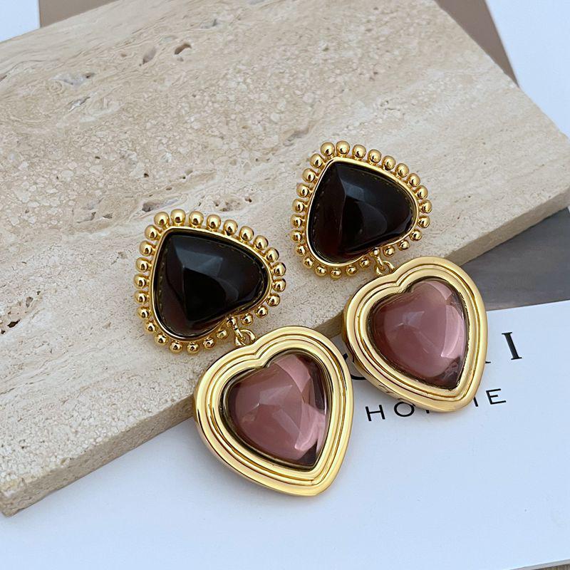 Elegant Light Luxury Shell Heart Earrings for Gentle, Sweet Style