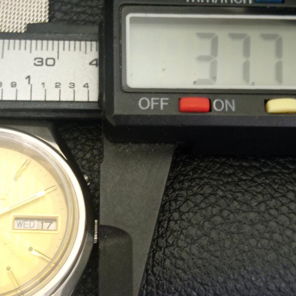 VINTAGE ORIENT AAA CRYSTAL AUTOMATIC JAPAN MENS ORIGINAL DIAL WATCH a703430-1