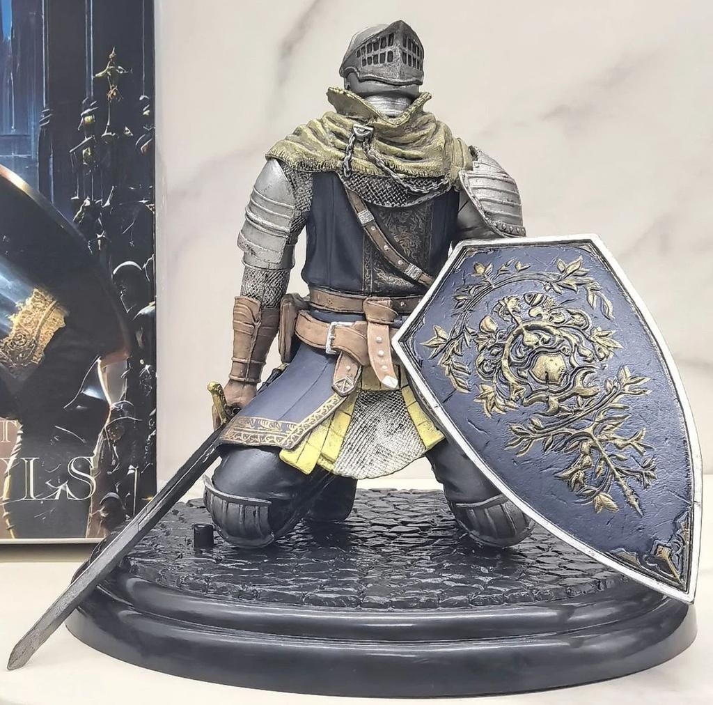 New Product In Stock Dark Souls Figurine High-Ranking Hanfa Knight Abyssal Traveler Artorius Soldier Model Doll Sculpture