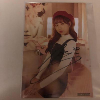[USED] April/Yena Autographed