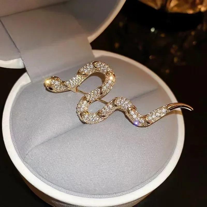 LATS Unique Design Silver Snake Brooches for Women Men Unisex Full of Rhinestone Snake Animal Pins Badge Jewelry