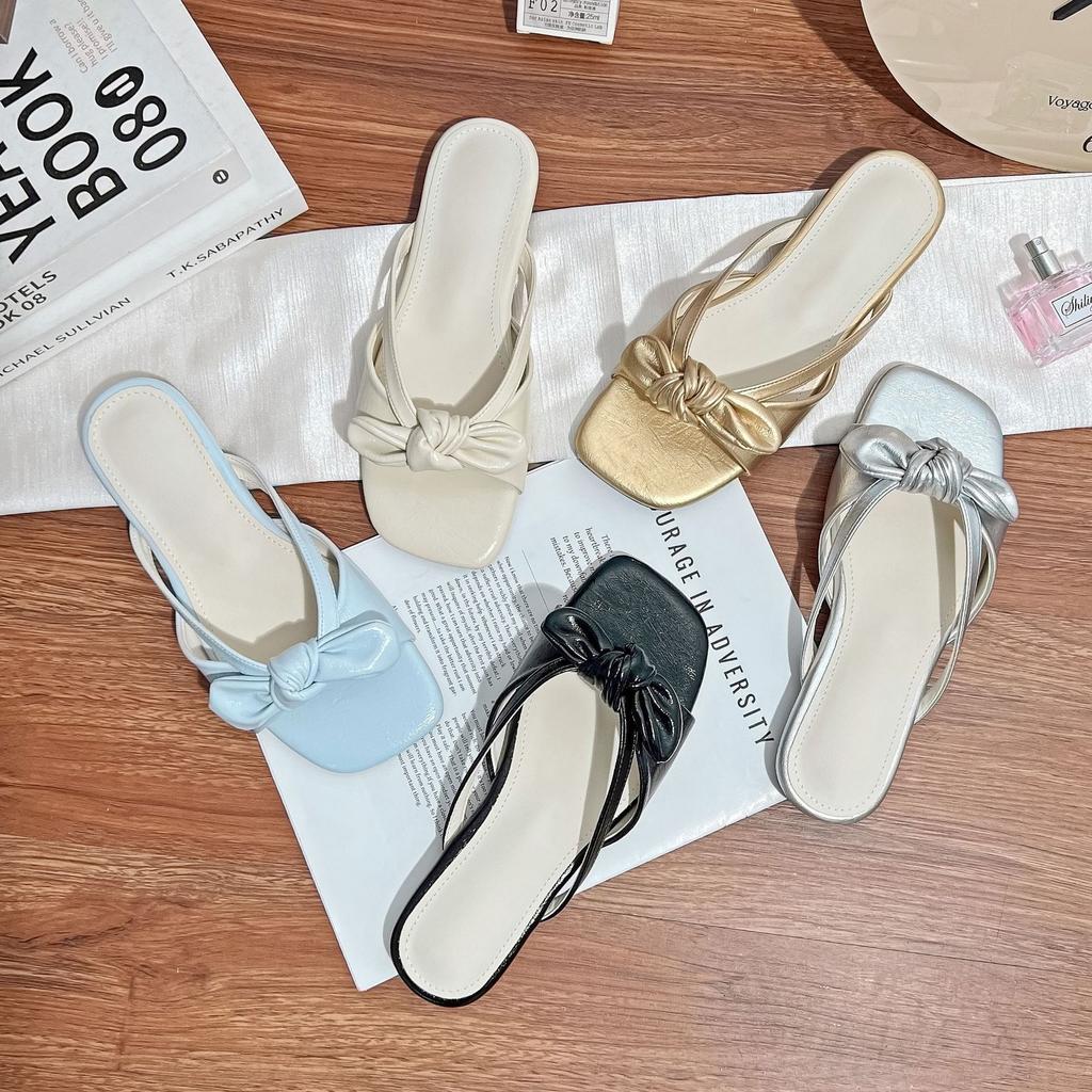 Summer New Flat-bottomed Cool Slippers Women Wear High-end Temperament Slippers Women Go Out Versatile Fashionable Women's Shoes 2025