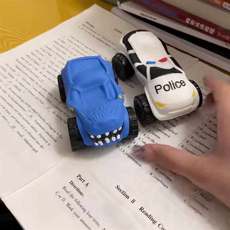 Creative Stretching Car Toys Can Be Stretched Rebound Decompression Inertia Sliding Car Funny Decompression Puzzle Toys