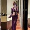 Fatos de banho – Páreos de praia e vestidos