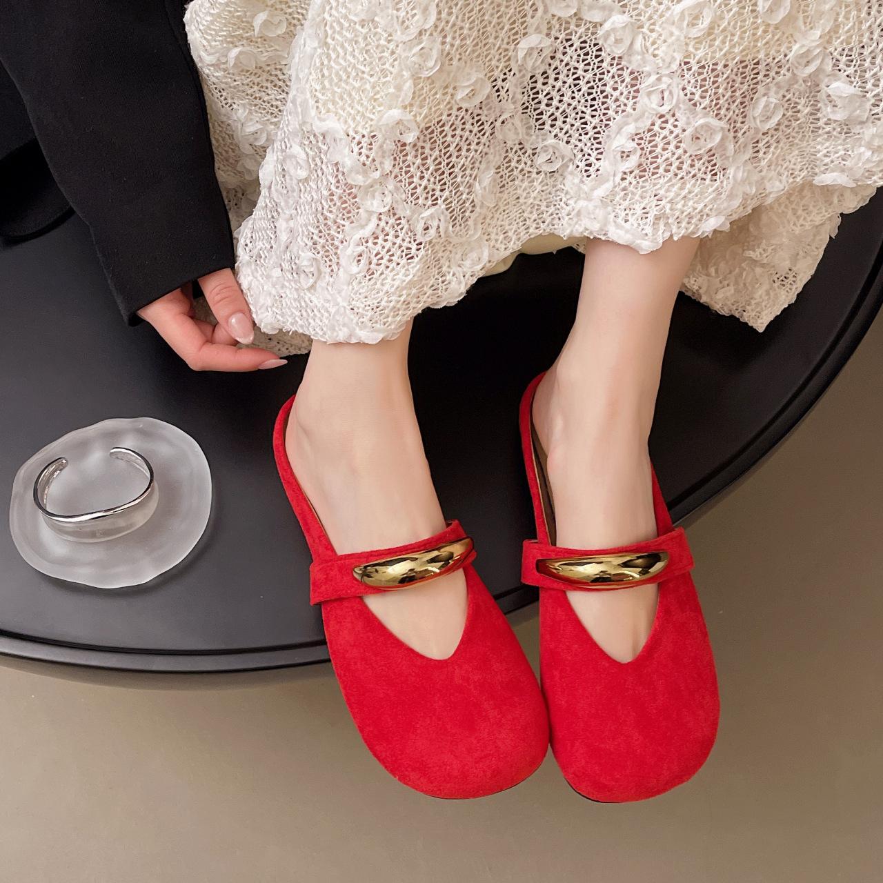 

Korean version of baotou half slippers women s 2025 new metal buckle Mary Jane shoes niche evening gentle wind grandma single shoes 35 красный