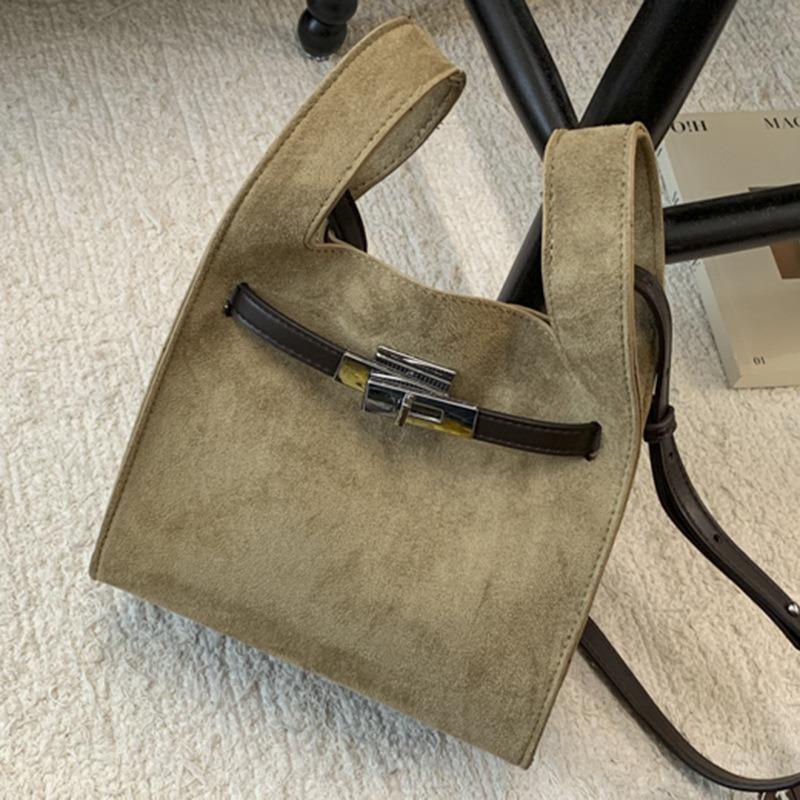 Niche Large-capacity Women's Armpit Bag Autumn New Suede Tote Bag Simple Shoulder Commuter Bag