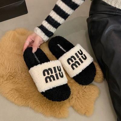 Dicke Sohle flauschige Hausschuhe Damen tragen 2025 neu Herbst und Winter Lamm flauschig Internet-Berühmtheit Mode Zuhause Baumwollhausschuhe