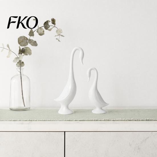 Niche Art Gift 2Pcs 3D Printed Swan Figurine, Artistic Sculpture with Stable Base, Decorative Double Ornament Ornaments, Minimalist Animal for